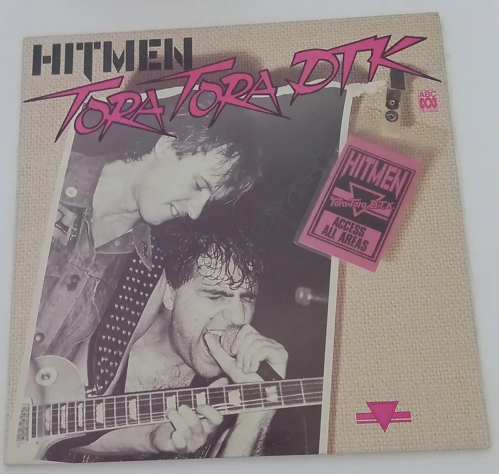 The Hitmen (4), Tora Tora D.T.K. Image 1++